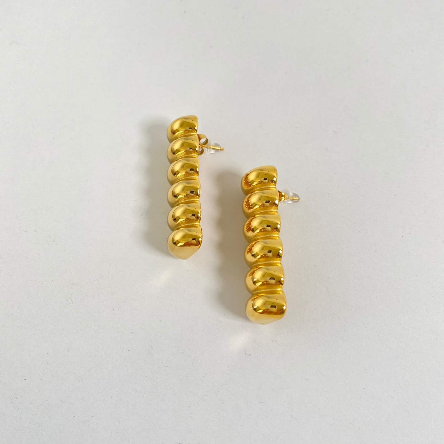 CRAWL EARRING