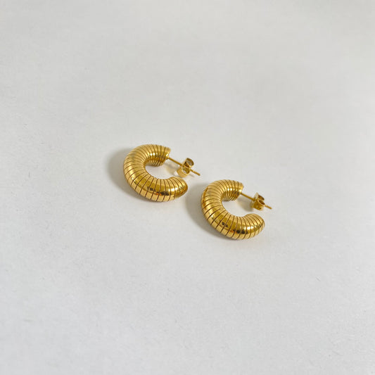 CHUNKY GROOVED HOOPS