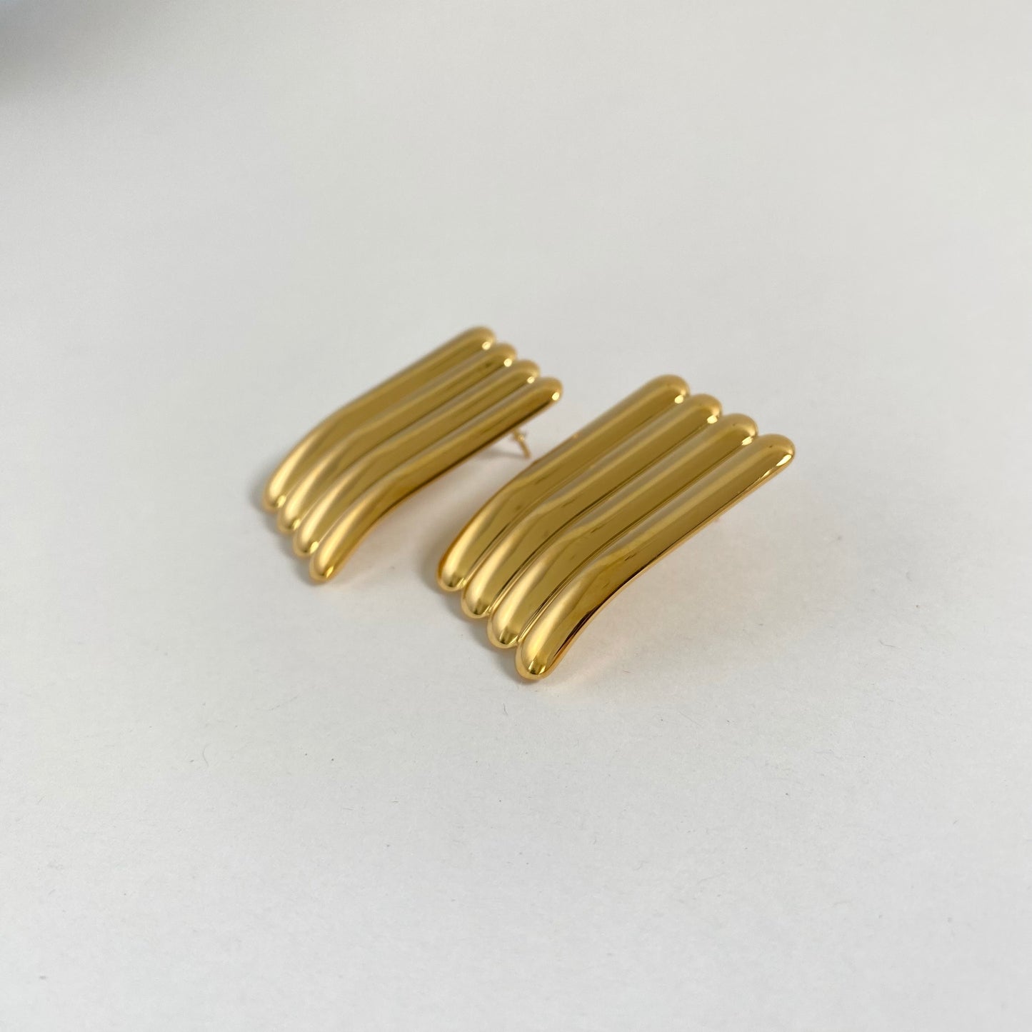 BIG GROOVED EARRING