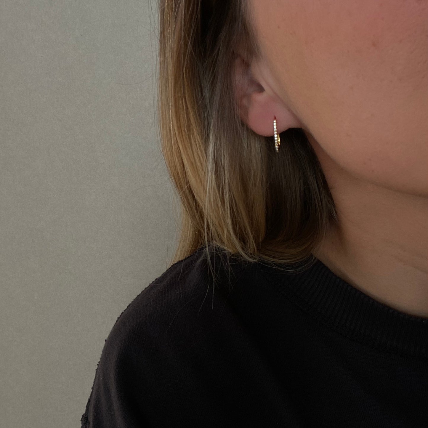 OVAL GLITTER HOOPS